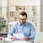 Carlos Eduardo Rosalba Padilha explica la diferencia clave entre pericia contable y auditoría en el ámbito financiero.