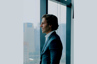 Ian dos Anjos Cunha analiza cómo la IA generativa se integra en el día a día para aumentar la productividad sin comprometer la calidad.