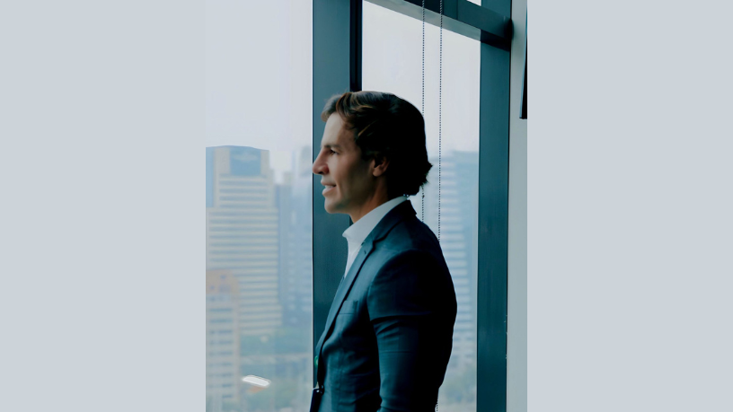 Ian dos Anjos Cunha analiza cómo la IA generativa se integra en el día a día para aumentar la productividad sin comprometer la calidad.